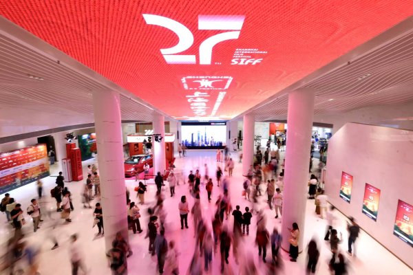 鼎牛网 12部影片竞逐上影节金爵奖，评委们怎么说？