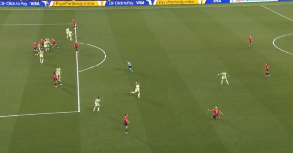 牛豆网 女足欧洲杯争议判罚💥挪威明显越位仍获点球 VAR检查后维持原判